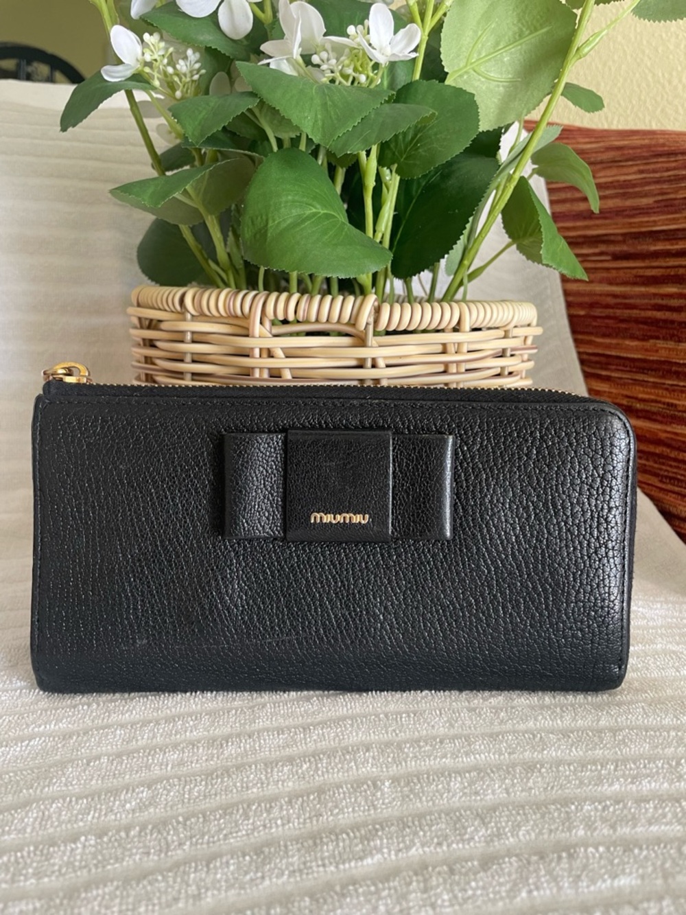 Miu Miu Black Bow Zip Wallet - Elegant Leather Wallet